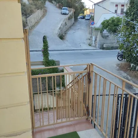 White Cliff 레알몬테